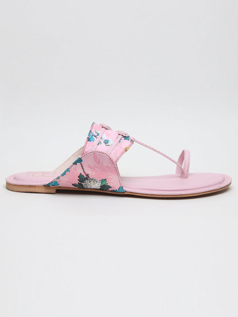 Gulpankh Pink Kolhapuri Flats