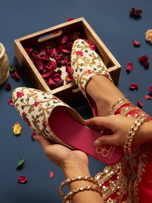 BELA Women Ivory Embroidered Ethnic Mule Flats