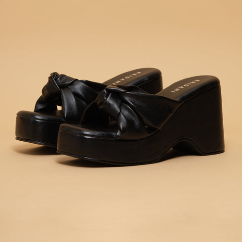 Gloriaa Knot Wedges