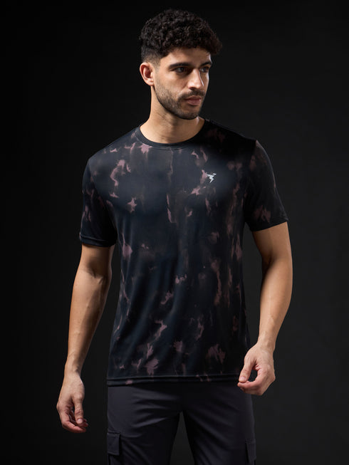 Men Abstract Print Slim Fit Crew Neck T-shirt with TECHNO COOL+