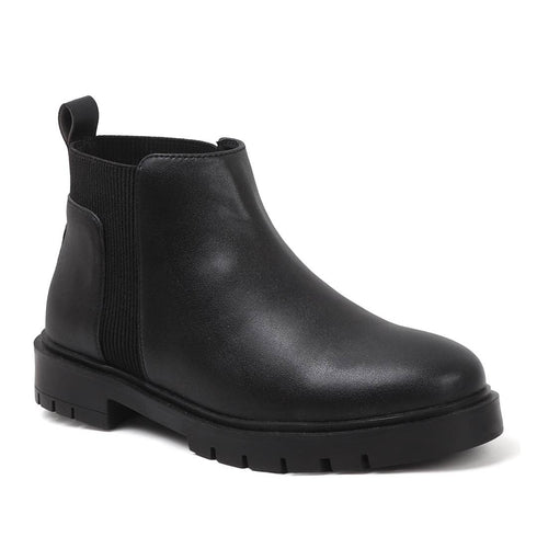 Women's Slip-On Chelsea Ankle Boot - Chunky Lug Sole Modern Boots
