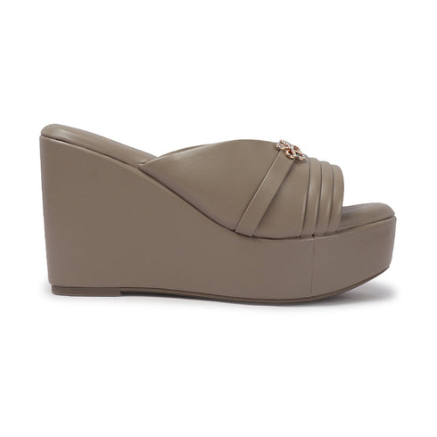 Women's Wedge Sandal with Flofer Charm Detail