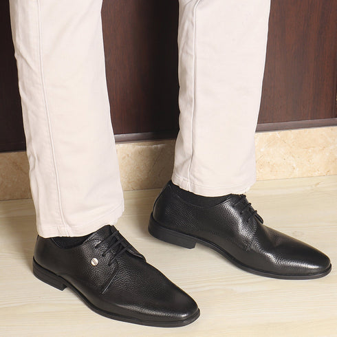 Men's Textured Leather Lace-Up Derby Shoe