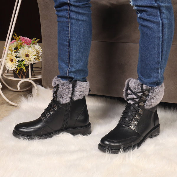 Women's Cozy Hiker Style Ankle Boot with Faux Fur Collar
