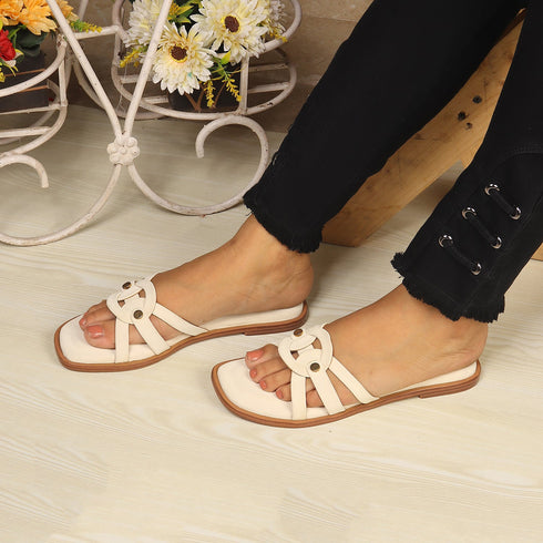 Women's Elegant Flat Slide Sandal with Interlocking Detail