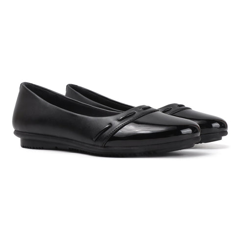 Women's Classic Decorative Strap Detail Flat