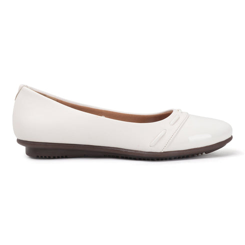 Women's Classic Decorative Strap Detail Flat