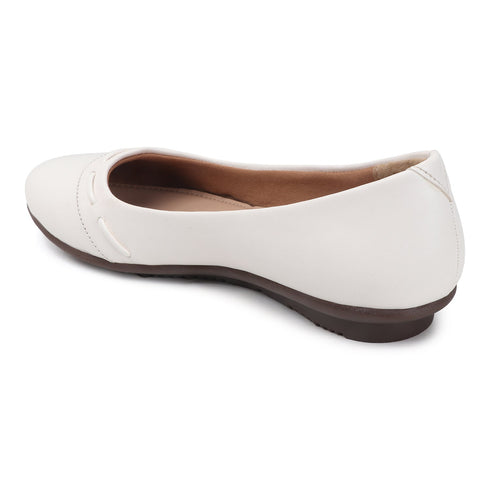 Women's Classic Decorative Strap Detail Flat