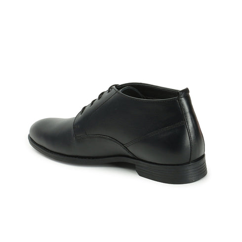 Men's Classic Lace-Up Chukka Boots