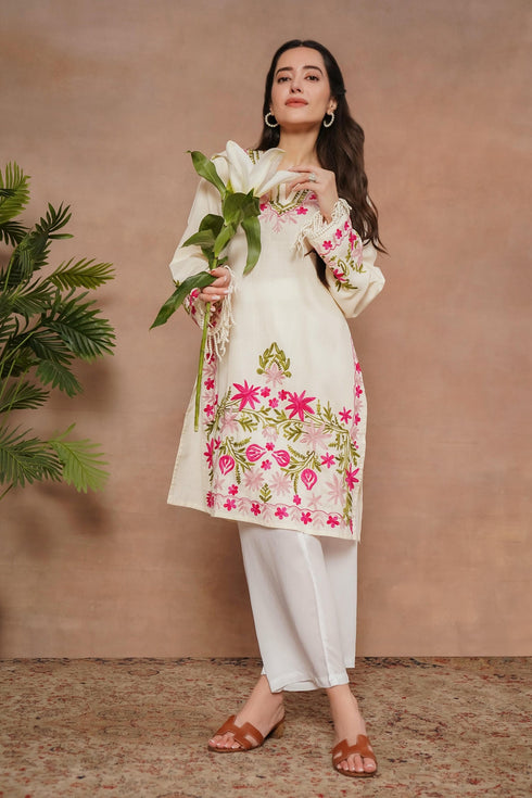 Komal x HOK Falak Kashmiri Long Kurta - White