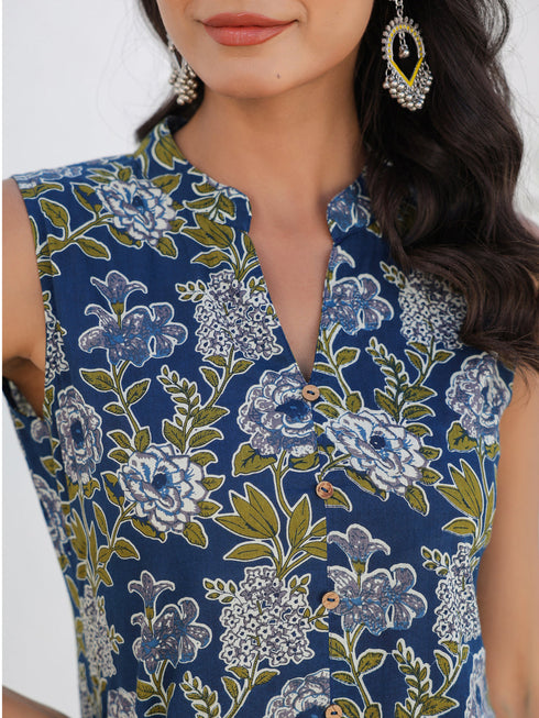 Janasya Women's Dark Blue Pure Cotton Floral Printed A-line Kurta Pant Set