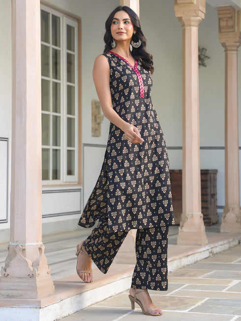 Black Pure Cotton Floral Printed Straight Kurta Set