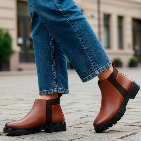 Women's Slip-On Chelsea Ankle Boot - Chunky Lug Sole Modern Boots