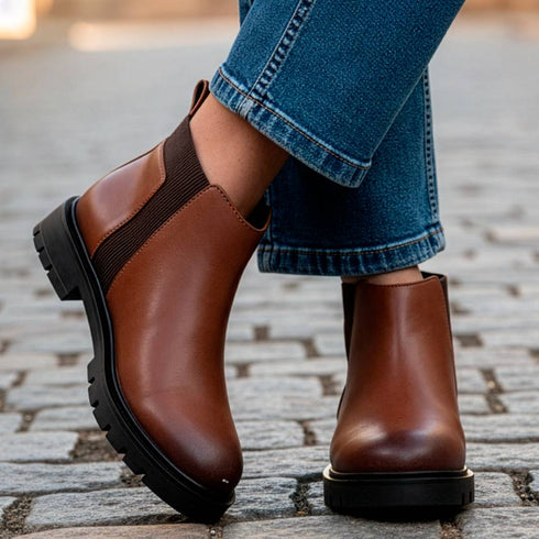 Women's Slip-On Chelsea Ankle Boot - Chunky Lug Sole Modern Boots