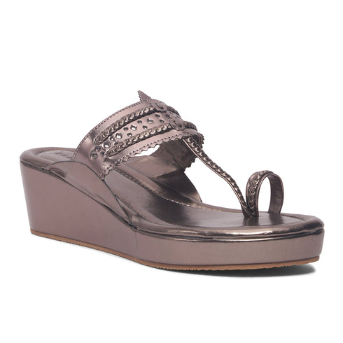 Maya Kolhapuri Wedges