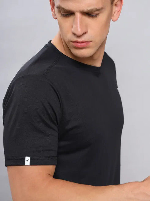 Men Solid Slim Fit Crew Neck T-shirt with TECHNO COOL+
