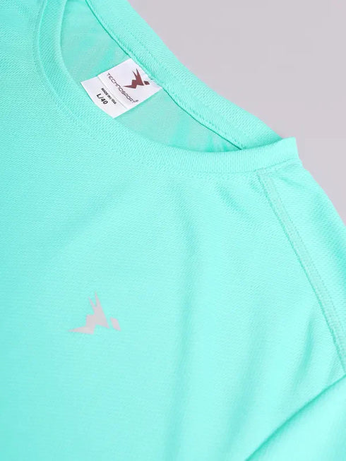 Men Solid Slim Fit Crew Neck T-shirt with TECHNO COOL+