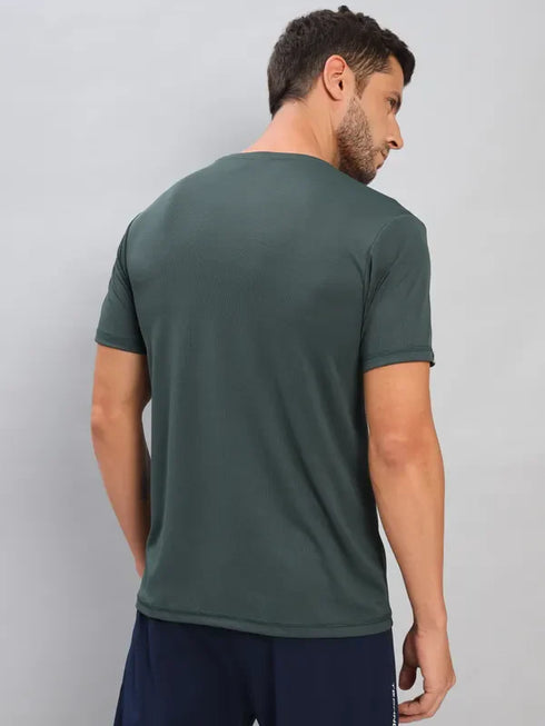 Men Solid Slim Fit Crew Neck T-shirt with TECHNO COOL+