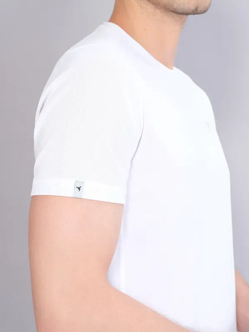 Men Solid Slim Fit Crew Neck T-shirt with TECHNO COOL+