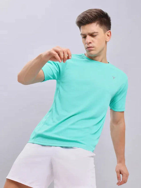 Men Solid Slim Fit Crew Neck T-shirt with TECHNO COOL+