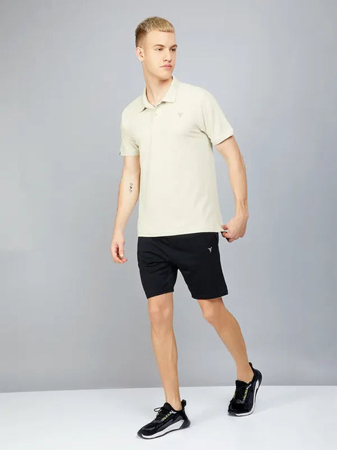 Men Solid Slim Fit Polo T-shirt with MATPIQ