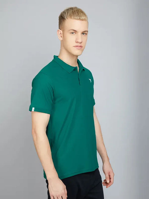 Men Solid Slim Fit Polo T-shirt with MATPIQ