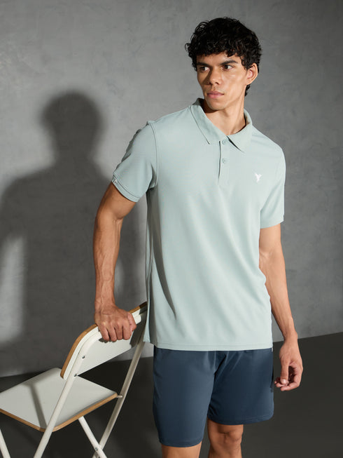 Men Solid Slim Fit Polo T-shirt with MATPIQ