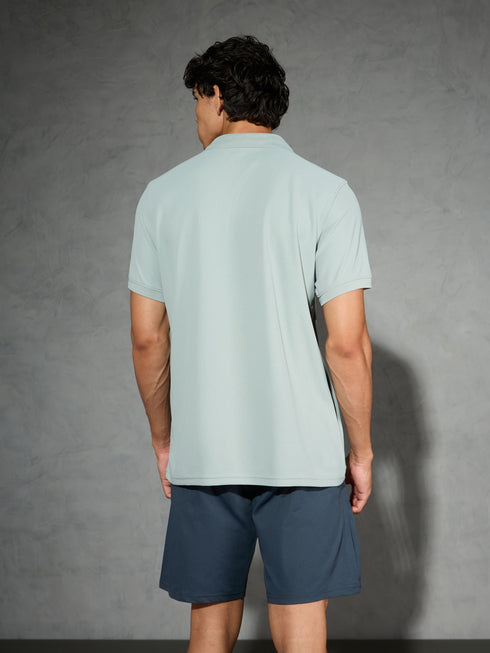 Men Solid Slim Fit Polo T-shirt with MATPIQ
