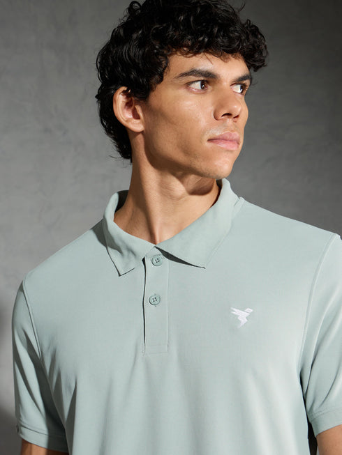 Men Solid Slim Fit Polo T-shirt with MATPIQ