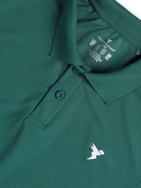 Men Solid Slim Fit Polo T-shirt with MATPIQ