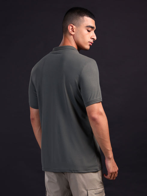 Men Solid Slim Fit Polo T-shirt with MATPIQ