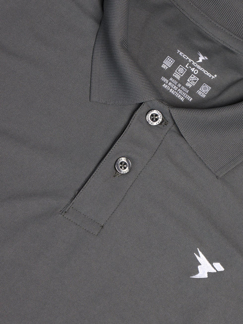 Men Solid Slim Fit Polo T-shirt with MATPIQ