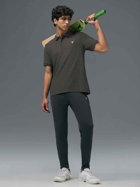 Men Solid Slim Fit Polo T-shirt with MATPIQ