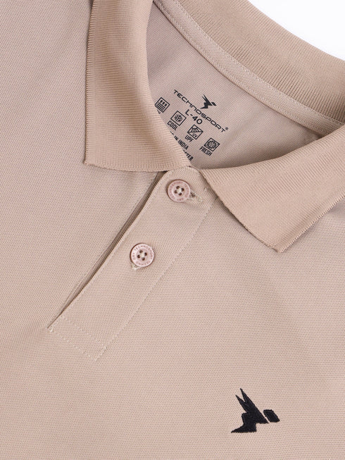 Men Solid Slim Fit Polo T-shirt with MATPIQ