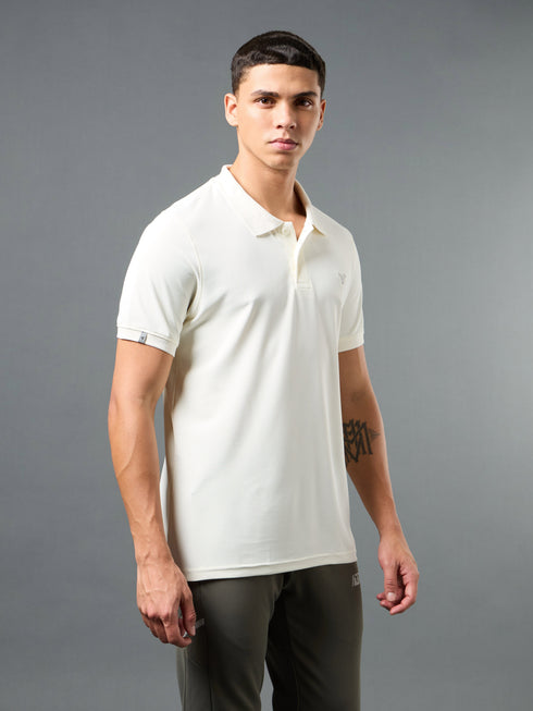 Men Solid Slim Fit Polo T-shirt with MATPIQ