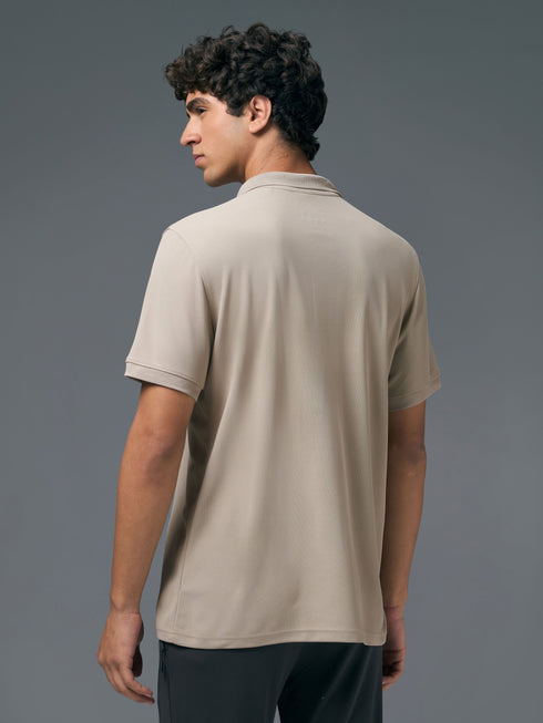 Men Solid Slim Fit Polo T-shirt with MATPIQ