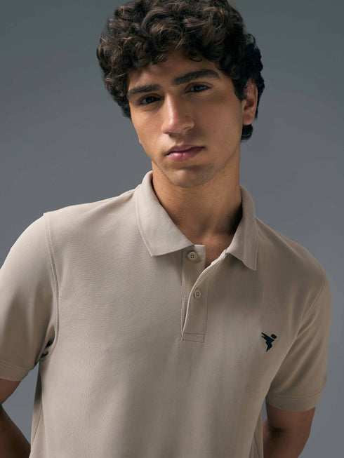 Men Solid Slim Fit Polo T-shirt with MATPIQ