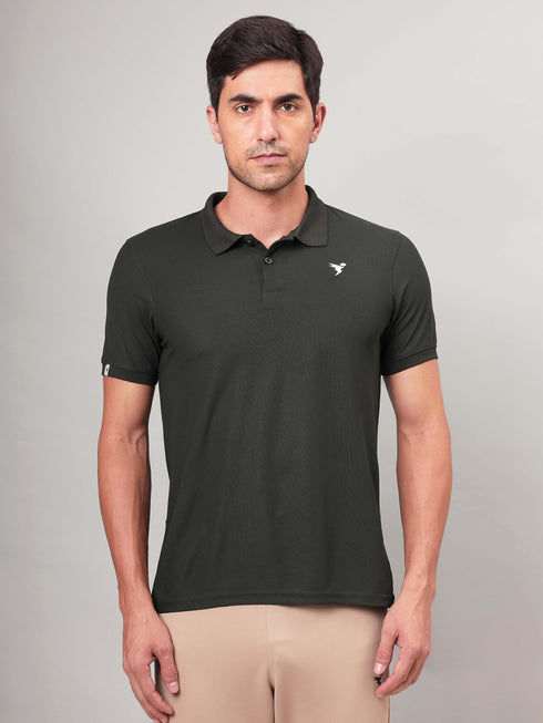 Men Solid Slim Fit Polo T-shirt with MATPIQ