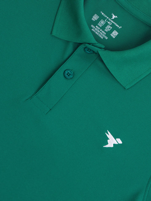 Men Solid Slim Fit Polo T-shirt with MATPIQ