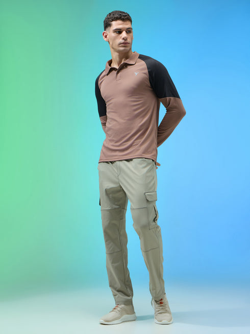 Men Colorblock Slim Fit Polo T-shirt with TECHNO COOL+
