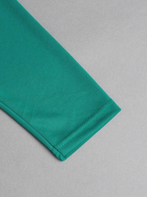 Men Colorblock Slim Fit Polo T-shirt with TECHNO COOL+