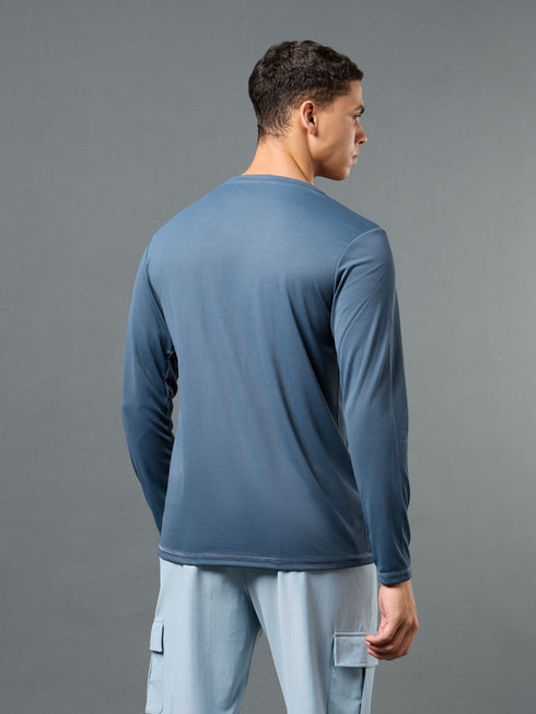 Men Solid Slim Fit Crew Neck T-shirt with TECHNO COOL+