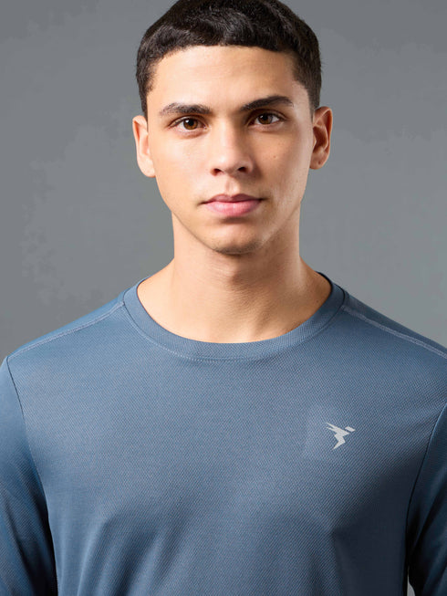 Men Solid Slim Fit Crew Neck T-shirt with TECHNO COOL+