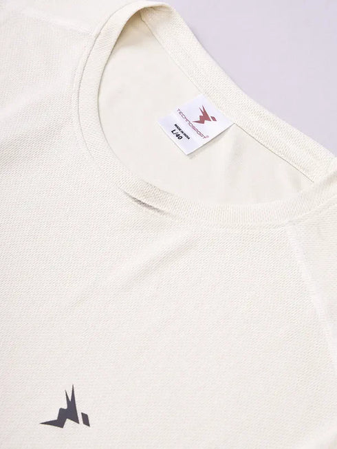 Men Solid Slim Fit Crew Neck T-shirt with TECHNO COOL+