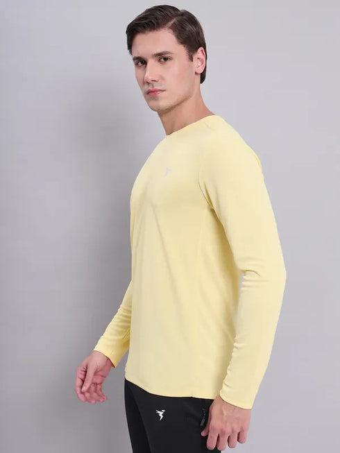 Men Solid Slim Fit Crew Neck T-shirt with TECHNO COOL+
