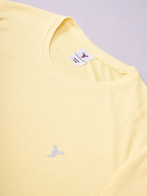 Men Solid Slim Fit Crew Neck T-shirt with TECHNO COOL+
