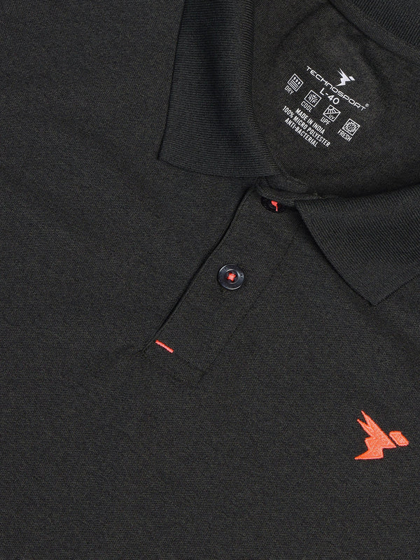 Men Solid Slim Fit Polo T-shirt with MATPIQ