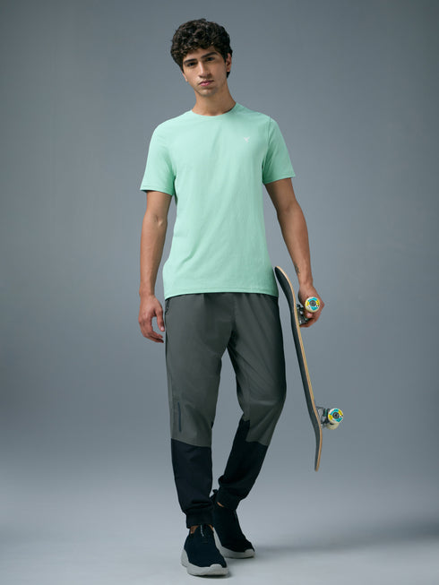 Men Solid Slim Fit Crew Neck T-shirt with COTFLEX