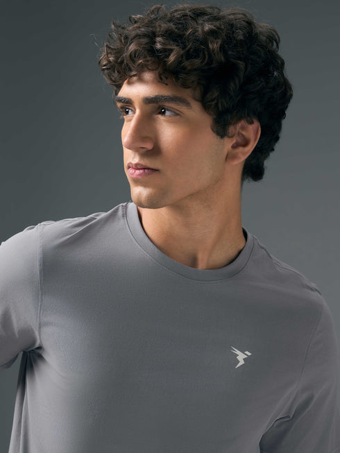 Men Solid Slim Fit Crew Neck T-shirt with COTFLEX