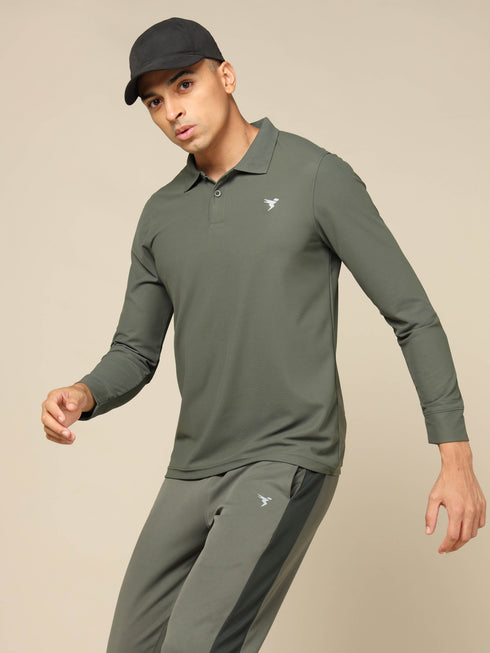 Men Solid Slim Fit Polo T-shirt with MATPIQ